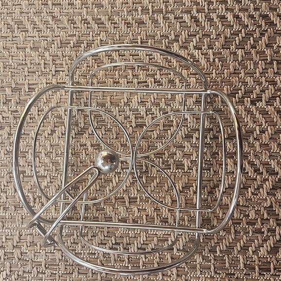 Kitchen Misc Items - Picture 4 of 6